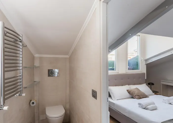 The Rent - Near Castel Sant'angelo Apartment
